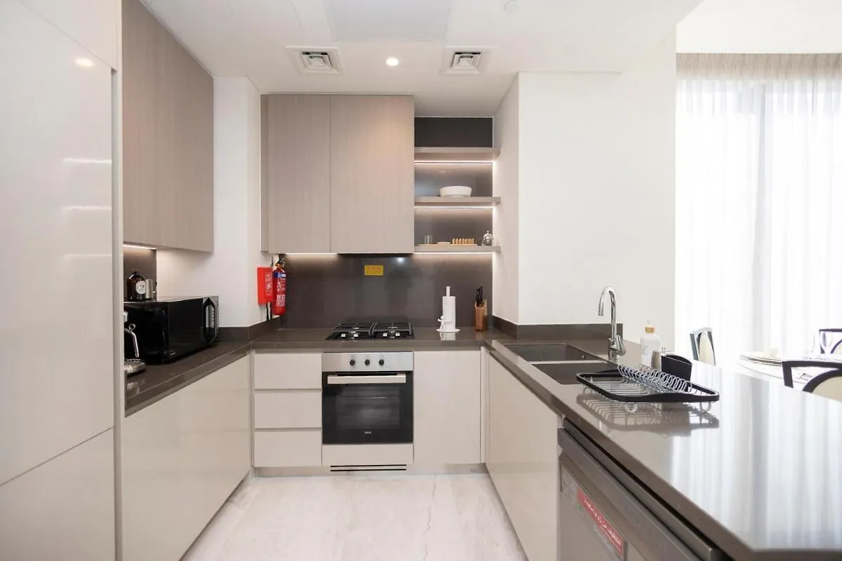 Cozy 1Br Apt With Canal And Burj Khalifa Views At Peninsula Dubai 0*,