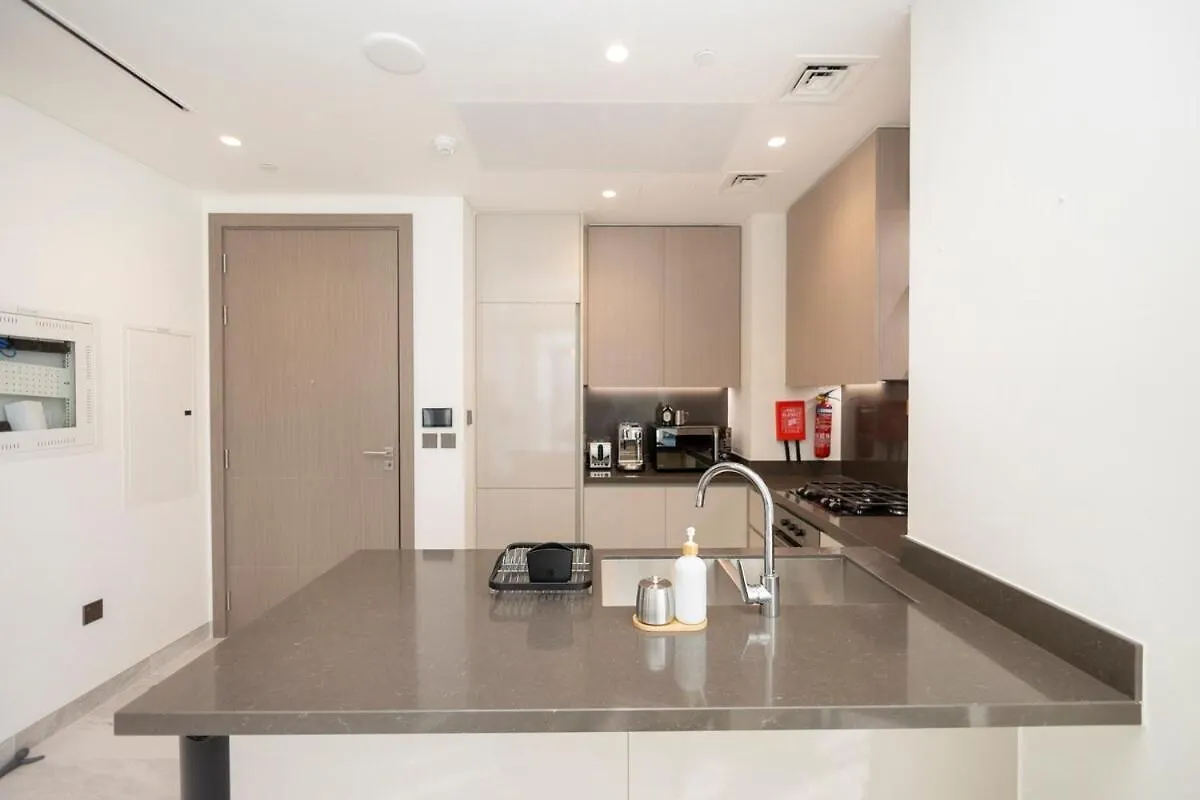 Cozy 1Br Apt With Canal And Burj Khalifa Views At Peninsula Dubai 0*,