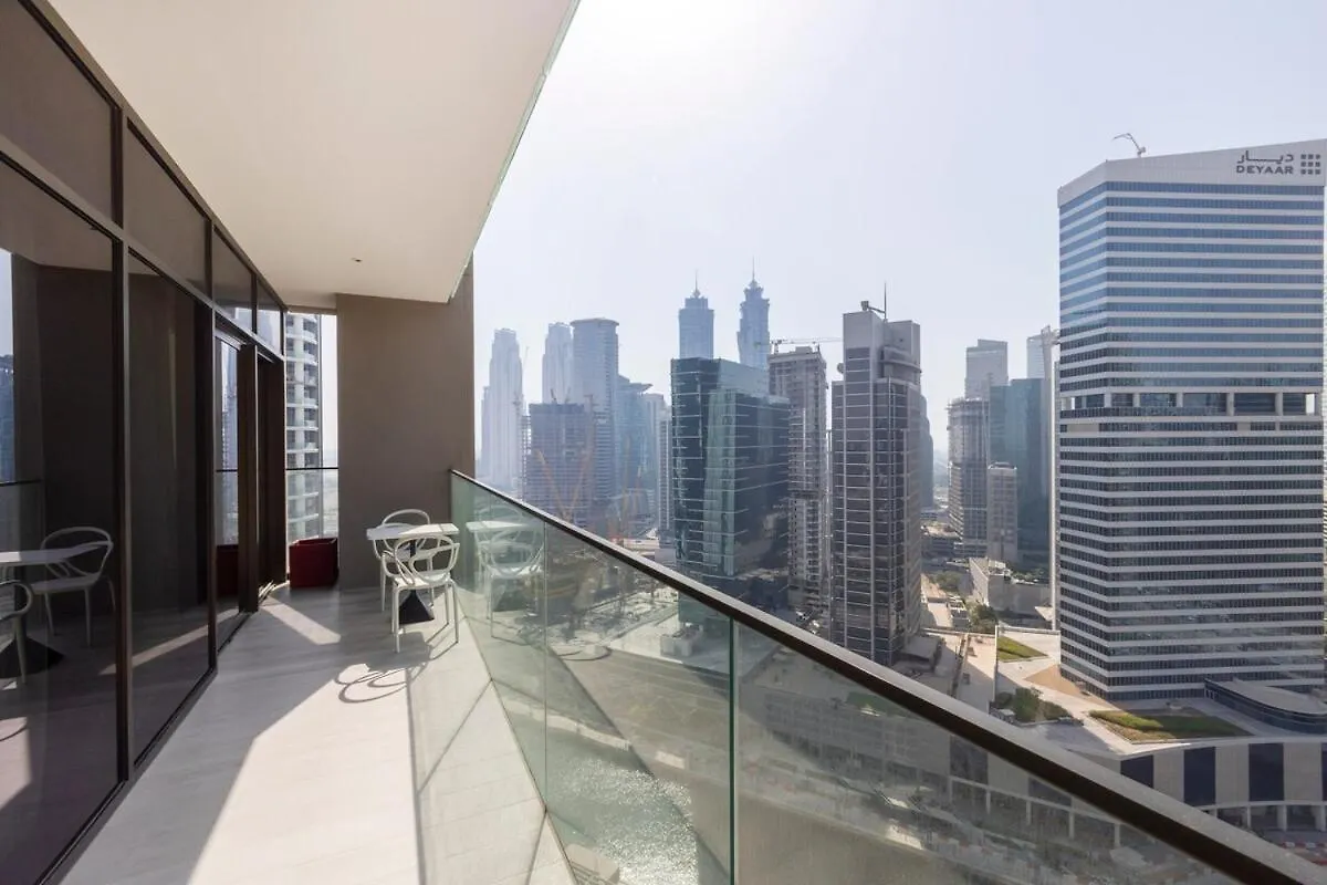 Cozy 1Br Apt With Canal And Burj Khalifa Views At Peninsula Dubai